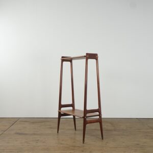 Free standing Italian shelves / bookcase