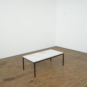 Marble coffee table model T-Angel by Florence Knoll