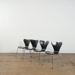 Set of 4 Arne Jacobsen "butterfly" chairs by Fritz Hansen